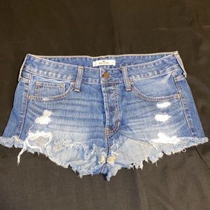 Hollister denim shorts size 7/28